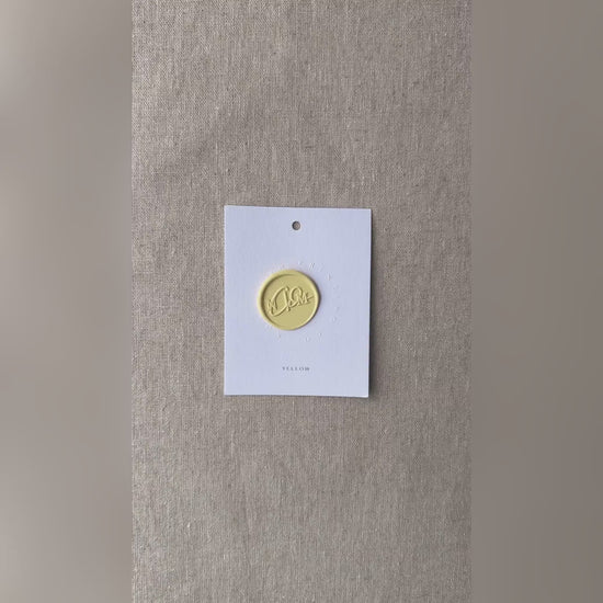 yellow sealing wax video swatch